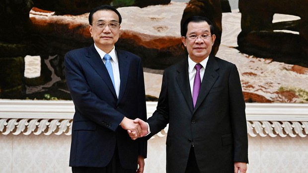 លោក ហ៊ុន សែន ជួប​ពិភាក្សា​ទ្វេភាគី​ជាមួយ​មេដឹកនាំ​ចិន មុន​កិច្ច​ប្រជុំ​អាស៊ាន