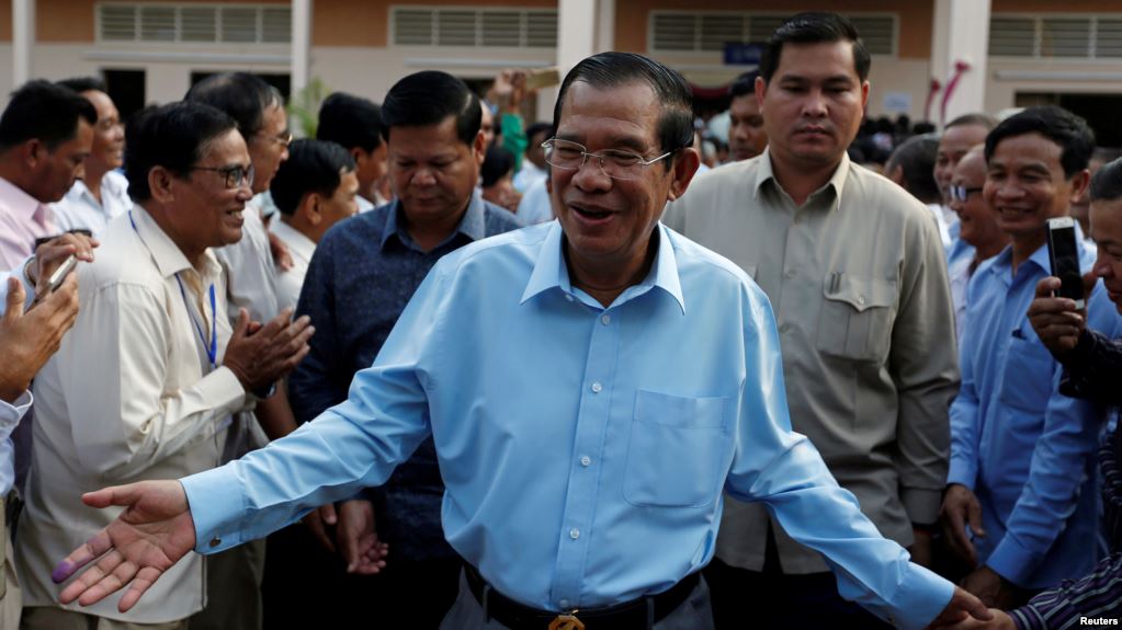 លោក ហ៊ុន សែន ឱ្យ​ផ្អាក​ការ​នាំ​ផលព្រៃឈើ​ចេញ​ពី​ស្ទឹងត្រែង​ដល់​ក្រោយ​ការបោះឆ្នោត