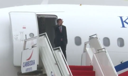 លោក ហ៊ុន សែន អញ្ជើញចូលរួមកិច្ចប្រជុំកំពូលមហាអនុតំបន់មេគង្គលើកទី៦នៅវៀតណាម