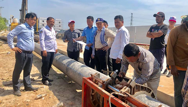 អភិបាល​ខេត្ត​ព្រះសីហនុ សុំ​ទោស​ចំពោះ​បញ្ហា​ខ្វះ​ទឹក​ស្អាត​ប្រើប្រាស់​កន្លង​មក