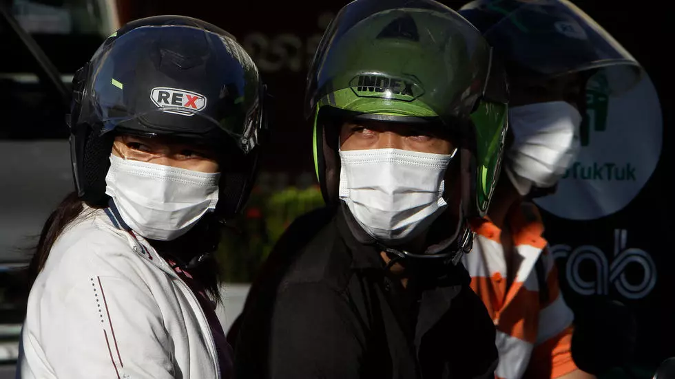 ក្រសួងសុខាភិបាលណែនាំឱ្យខេត្តជាប់ព្រំដែន បង្កើនការប្រុងប្រយ័ត្ន ខណៈវៀតណាមមានការផ្ទុះការឆ្លងវីរុសកូវីដ១៩បម្លែងថ្