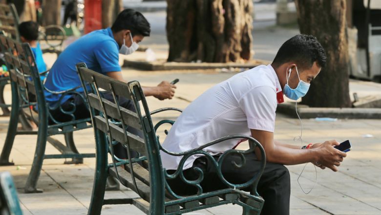 ក្រសួង​ប្រៃសណីយ៍ឱ្យក្រុ​ម​ហ៊ុន​អ៊ី​ន​ធឺណិ​ត​ព​ង្រឹ​ង​គុណ​ភា​ព ​ខ​ណៈមា​ន​កា​រ​ប្រើច្រើ​នអំ​ឡុង​មា​ន​វិប​ត្តិ​កូ​វីដ ១៩