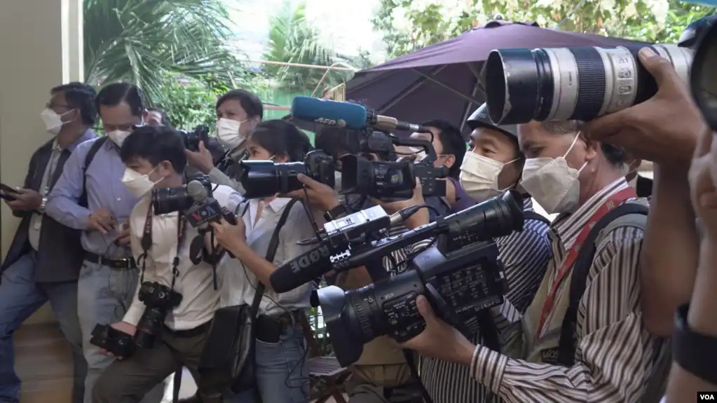 របាយការណ៍ថ្មី៖ ការគំរាមកំហែងនិងការយាយីលើអ្នកសារព័ត៌មានកម្ពុជានៅបន្តកើតឡើង 