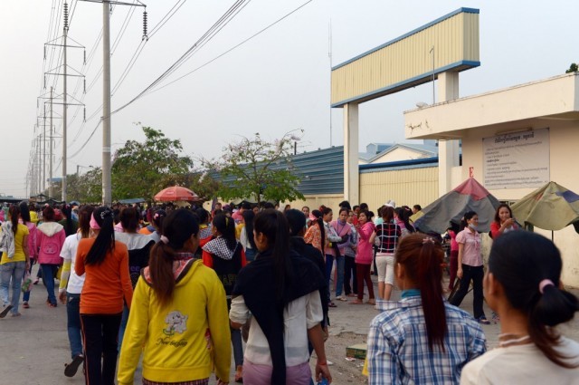 ឆ្នាំ​២០២០ រោងចក្រ​និង​សហគ្រាស បើក​ថ្មី ១,១០០ ខណៈ​បិទទ្វារ​ជាង​១,៣០០​កន្លែង