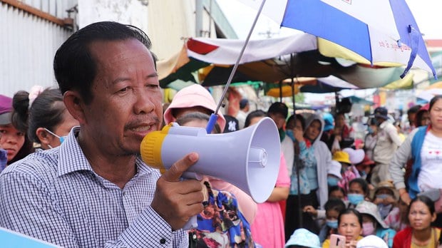 គ្រូបង្រៀន និង​អ្នក​តាមដាន​សង្គម​បន្ត​ទទូច​ឱ្យ​តុលាការ​លើកលែង​ការ​ចោទប្រកាន់​លោក រ៉ុង ឈុន