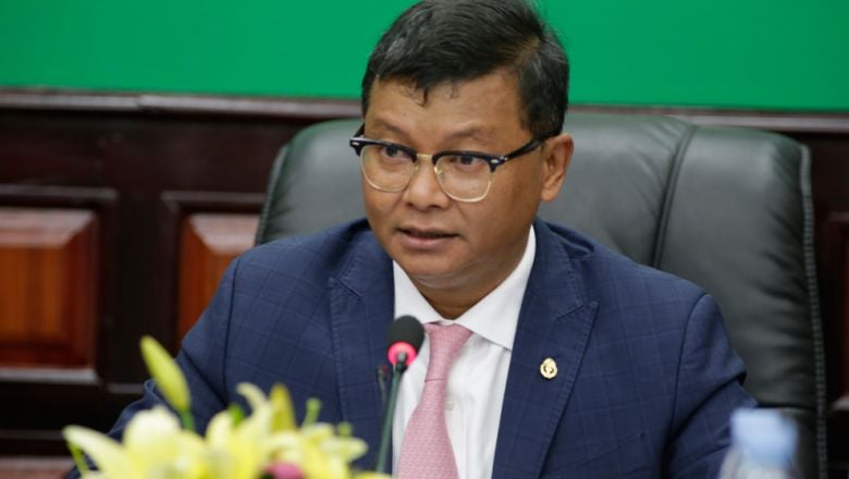 រដ្ឋមន្រ្តី​ក្រសួង​អប់រំ សម្រេច​ឱ្យ​មន្ត្រី​អប់រំ​បម្រើ​ការ​នៅ​តាម​អង្គភាព​ថ្នាក់​ជាតិ​ ត្រូវ​អនុវត្តន៍​តាម​ប្រព័ន្ធ​អនឡាញ​ទាំង​ស្រុង ដោយ​មិន​បាច់​មាន​មន្រ្តី​ប្រចាំការ​ឡើយ