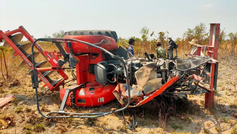 បើក​ត្រាក់ទ័រ​ព្យួរ​ដី​ដាំ​ដំឡូងមី ​ប៉ះ​ចំ​គ្រាប់​មីន​ផ្ទុះ​រង​របួស​បុរស​ម្នាក់​