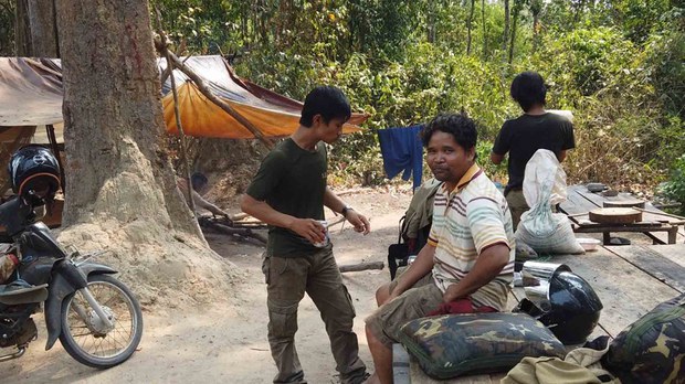 សកម្មជន​ព្រៃឈើ លោក អ៊ូច ឡេង បង្ហាញ​ពី​អាថ៌កំបាំង​នៃ​វិនាសកម្ម​ព្រៃ​ឡង់