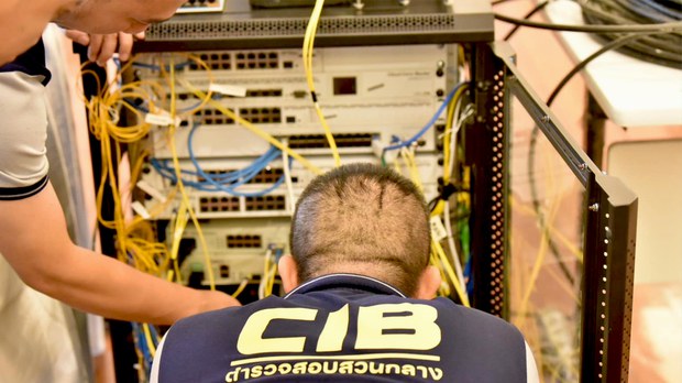 អាជ្ញាធរ​ខេត្ត​ស្រះកែវ រក​ឃើញ​កន្លែង​ត​បណ្ដាញ​អ៊ីនធឹណិត​ខុស​ច្បាប់ ឆ្លង​ព្រំដែន​ចូល​កម្ពុជា ដើម្បី​ដំណើរការ​គេហទំព័រ​ល្បែង​ស៊ីសង