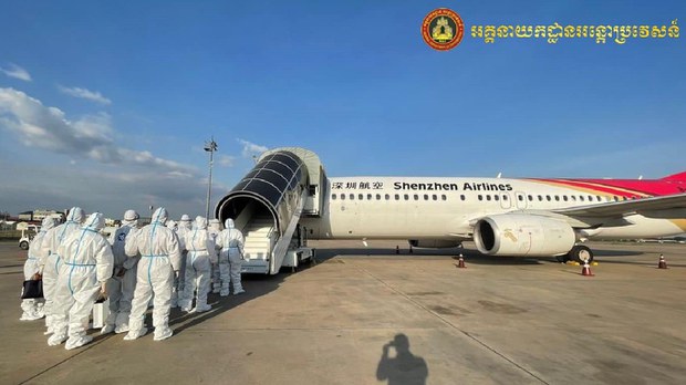 កម្ពុជា​បញ្ជូន​ជនជាតិ​ចិន​១៦នាក់​​ ទៅ​​ប្រទេស​ចិន​វិញ​ ពាក់​ព័ន្ធ​រឿង​ចាប់​បង្ខាំង​មនុស្ស​ជំរិត​ទារ​ប្រាក់