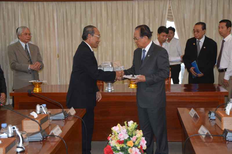 អតីតរដ្ឋមន្រ្តីក្រសួងដែនដីក្លាយជាប្រធានក្រុមប្រឹក្សាធម្មនុញ្ញ