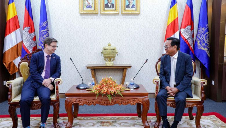 កម្ពុជា​-​អូស្ត្រាលី បាន​ពិភាក្សាគ្នា​ពី​ការបង្កើត​តុលាការ​ការងារ​នៅ​កម្ពុជា​