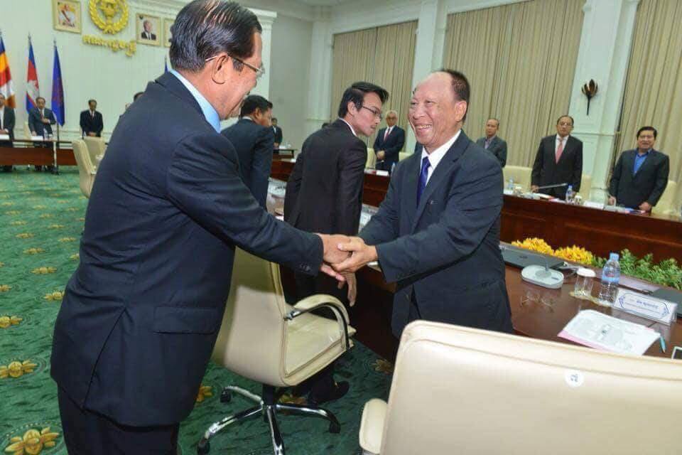 លោក ម៉ម សូណង់ដូ ព្រមានប្តឹងលោក សម រង្ស៊ី ថាប្រមាថឧត្តមក្រុមប្រឹក្សាពិគ្រោះនិងផ្តល់យោបល់