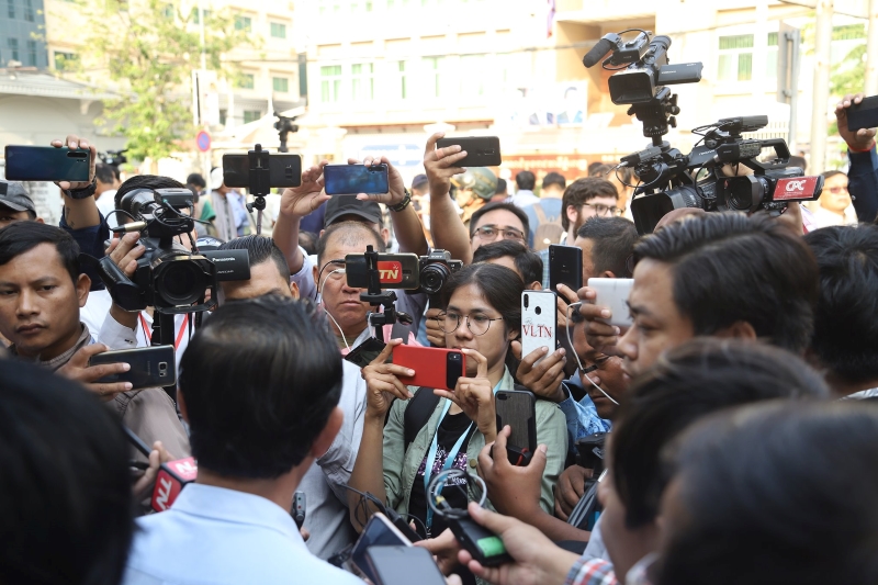 ក្រោយដកអាជ្ញាបណ្ណ​ជាបន្តបន្ទាប់ អ្នកនាំពាក្យក្រើន​រំលឹកអ្នក​សារព័ត៌មាន​​អំពីក្រម​សីលធម៌វិជ្ជាជីវៈ