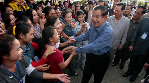 លោក ហ៊ុន សែន ប្រកាស​ធ្វើ​យុទ្ធនាការ​ចុះ​ជួប​ក្រុម​កម្មករ​នៅ​ទូទាំង​ប្រទេស មុនពេលបោះឆ្នោត