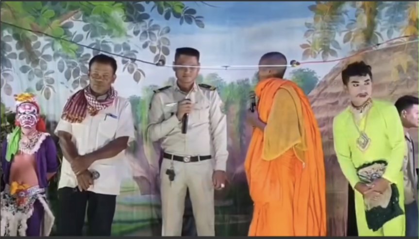 មេប៉ុស្តិ៍ឃុំស្រែចារ ត្រូវ​បាន​ដកចេញពីតំណែង ក្រោយមាន​វិវាទជាមួយក្រុមល្ខោន