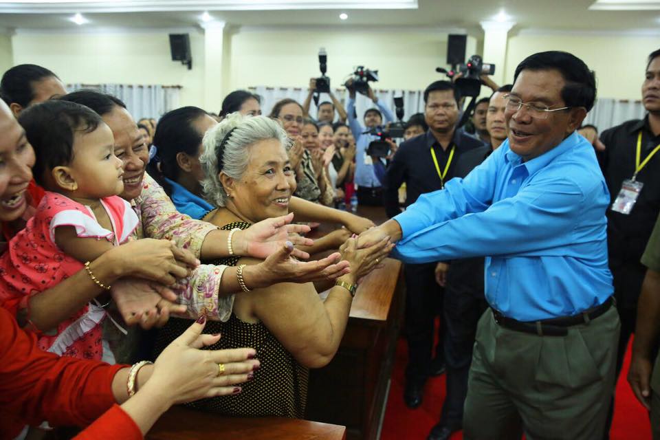 នាយក​រដ្ឋ​មន្រ្តី​​ប្តូរ​ឈ្មោះ​ផ្សារ​ស្ទឹង​ត្រែង​និងមិនតម្រូវ​ឲ្យ​អាជីវករបង់ប្រាក់