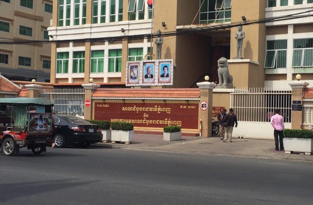 បុរស​កូ​ឡុំ​ប៊ី​ពីរ​នាក់ ត្រូវ​ជាប់ទោស​មួយជីវិត​នៅ​កម្ពុជា ពីបទ​នាំចូល​សារធាតុ​ញៀន​២០​គីឡូក្រាម​