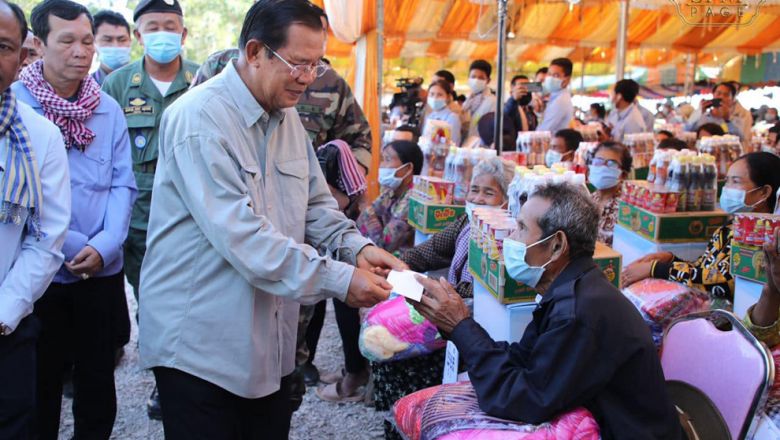 លោក​នាយក​រដ្ឋមន្ត្រី​ប្រកាស​ធ្វើដំណើរ​ទៅកាន់​ខេត្ត​ចំនួន​ ៤​ ដើម្បី​ដោះស្រាយ​បញ្ហា​ជូន​ប្រជាពលរដ្ឋ​រងគ្រោះ​ដោយ​ទឹកជំនន់