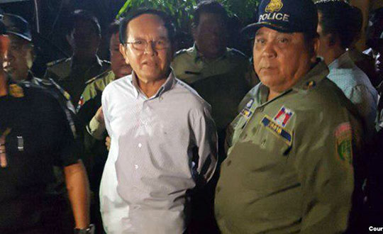 ក្រុមមេធាវីនឹងទៅជួបលោក កឹម សុខា នៅថ្ងៃសុក្រ ទី៥ ខែមករា ឆ្នាំ២០១៧ដើម្បីពិគ្រោះយោបល់ផ្លូវច្បាប់។លោក កឹម សុខា  