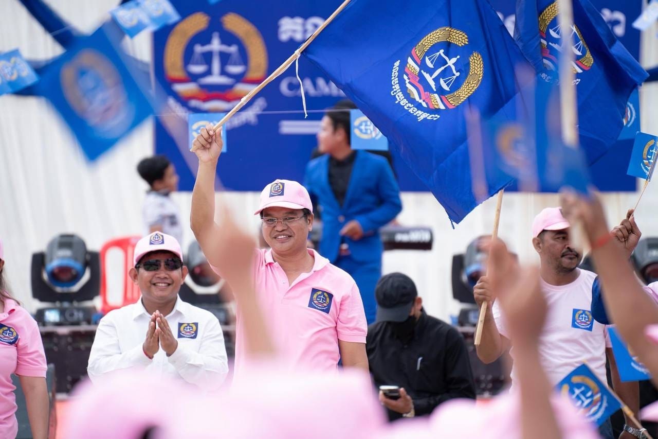 បក្សយុវជនកម្ពុជា ជ្រើសលោក ពេជ្រ ស្រស់ ជាបេក្ខជននាយករដ្ឋមន្ត្រី     