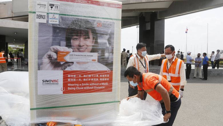 រដ្ឋាភិបាល​បាន​បញ្ជាទិញ​វ៉ាក់សាំង​ស៊ីណូវ៉ាក់បន្ថែម​ទៀត ​ហើយ​នឹង​ត្រូវ​ដឹក​មក​ដល់​កម្ពុជា​ជា​បន្ត​បន្ទាប់ក្នុង​ខែ​មេសា​