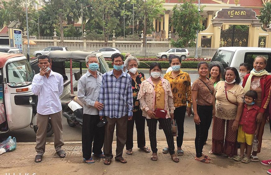 ពលរដ្ឋ​ខណ្ឌឫស្សីកែវ​រក​អន្តរាគមន៍​ពី​រដ្ឋសភា​និង​បក្សប្រជាជន ជំរុញ​ឱ្យ​មាន​បណ្ណកម្មសិទ្ធិ​ដីធ្លី