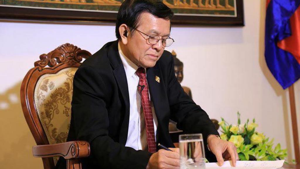 កូន​ស្រីទី​២​លោក ​កឹម សុខា ​ចេញ​មុខ​ការពារ​ជំហរ​ឳពុក​របស់​ខ្លួន ​ថា​មិន​មែន​ធ្វើ​ឡើង​ដោយ​សារ​ការ​ភ័យ​ខ្លាច​