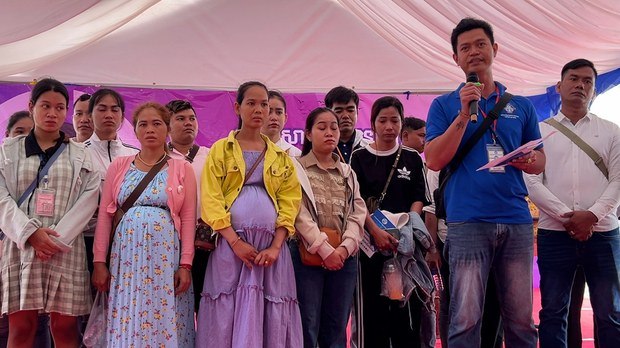 កម្មកររោងចក្រ វ៉ាយ អេន ដាប់បែលយូ ទទូចដល់ក្រសួងការងារពន្លឿននីតិវិធីដោះស្រាយវិវាទការងារ