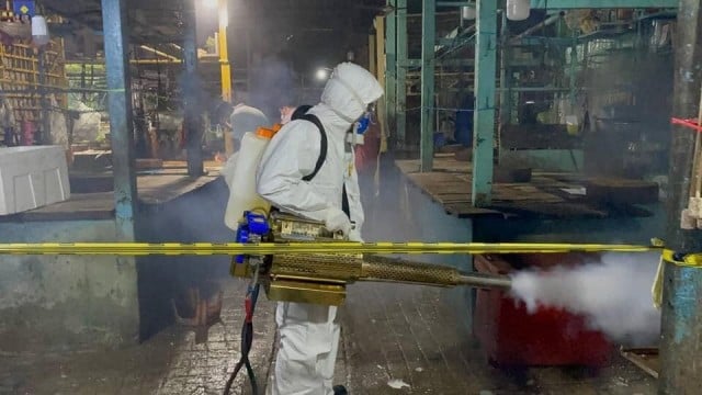 អភិបាលខេត្តព្រះសីហនុ ផ្អាកអាជីវកម្មនៅ​​ផ្សារលើ១៤ថ្ងៃ ក្រោយ​មនុស្ស១៣នាក់វិជ្ជមានកូវីដ-១៩