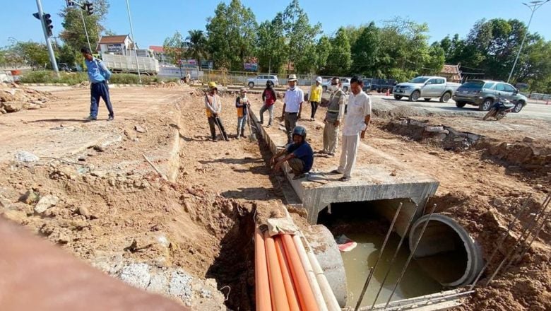 មន្ត្រី៖ ​គម្រោង​តខ្សែកាប​អុបទិក​ក្រោម​ដី​នៅ​សៀមរាប នឹង​បញ្ចប់​នៅ​ឆ្នាំ​ ២០២៣