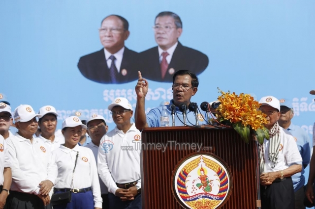 លោកនាយករដ្ឋមន្ត្រី ហ៊ុន សែន អំពាវនាវ​ឲ្យ​ពលរដ្ឋ​ផ្អាក​ផឹក និង​លក់​គ្រឿង​ស្រវឹង​