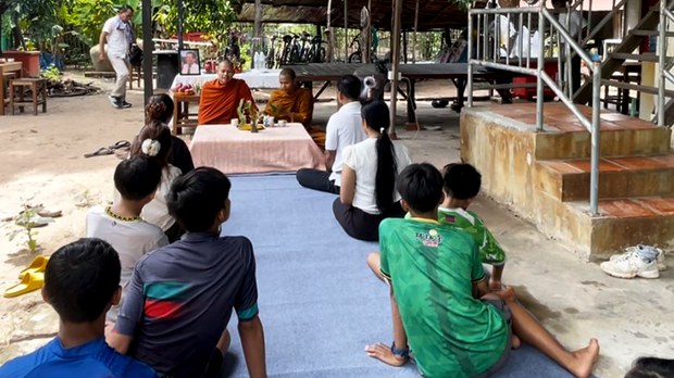 ពលរដ្ឋ​នៅ​ខេត្ត​សៀមរាប ធ្វើ​ពិធី​គោរព​វិញ្ញាណក្ខន្ធ​បណ្ឌិត កែម ឡី ដើម្បី​ដាស់​ស្មារតី​យុវជន​ឱ្យ​គិត​អំពី​ជាតិ