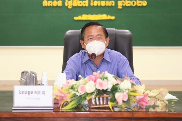 រដ្ឋបាលខេត្តកំពង់ធំ បិទផ្សារសេរីស្ទោង និងបិទខ្ទប់ភូមិលាបទង ក្រោយមានពលរដ្ឋឆ្លងកូវីដ-១៩