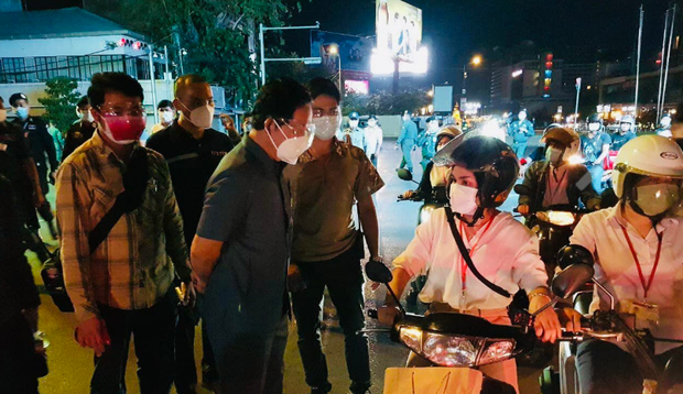 ពលរដ្ឋ​លក់​ដូរ​ពេល​យប់​បាត់​ចំណូល​ស្ទើរ​ទាំងស្រុង​ដោយ​សារ​បម្រាម​ធ្វើដំណើរ និង​អាជីវកម្ម