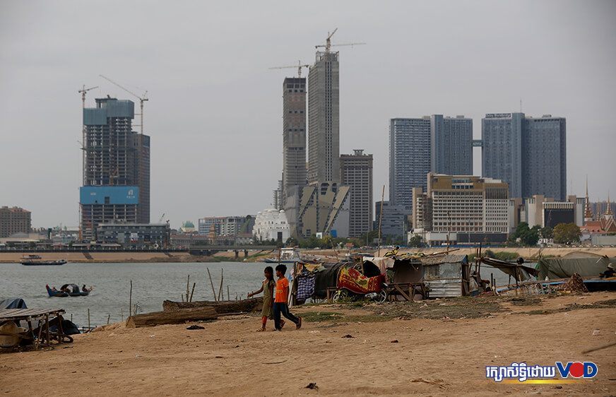 រដ្ឋា​ភិបាល​​កម្ពុជា​​ព្យាករ​​ថា​​សេដ្ឋ​កិច្ច​​ប្រទេស​​នឹង​​កើន​ឡើង​៤​ភាគ​រយ​​នៅ​​ឆ្នាំ​២០២១