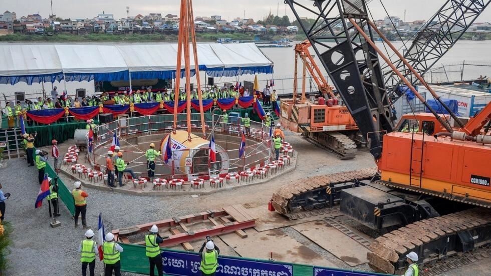 រោងចក្រ​ផលិត​ទឹកស្អាត​ធំជាង​គេ​បាក់ខែង​ នឹង​ដាក់​ឲ្យ​ប្រើប្រាស់​នៅឆមាសទី២​ ឆ្នាំ២០២៣​នេះ