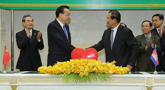 លោក ហ៊ុន សែន នាយករដ្ឋមន្ត្រីកម្ពុជា បានស្នើសុំឲ្យភាគីចិន ជួយជំរុញការនាំចេញស្ករសពីកម្ពុជា