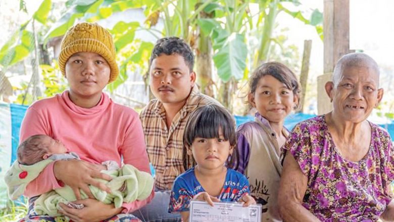 ជិត​ ៣ ​ឆ្នាំ​ រដ្ឋាភិ​បាល​ចំណាយ​ថវិកា​ជាង ​១ ​ពាន់​លាន​ដុល្លារ​ ជួយ​ដល់​គ្រួសារ​ក្រីក្រ​ និង​ងាយ​រង​គ្រោះ​អំឡុង​ពេល​ប្រយុទ្ធ​នឹង​ជំងឺ​កូ​វីដ ​១៩ 