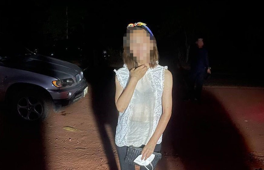 ស្រ្តី​ចិន​ម្នាក់​ត្រូវ​បណ្តេញ​ចេញ​ពី​កម្ពុជា​ ខណៈ​បុរស​ចិន​១៥​នាក់​ត្រូវ​ឃាត់​ខ្លួន​ឱ្យ​ធ្វើ​ចត្តា​ឡីស័ក​នៅ​តាកែវ