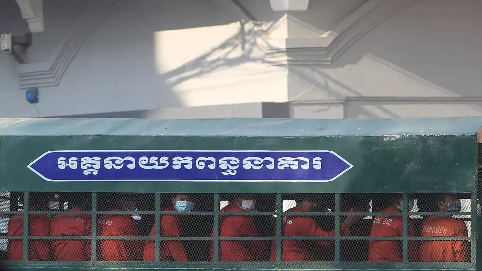 កម្ពុជាមានអ្នកកំពុងជាប់ឃុំមិនទាន់កាត់ទោសច្រើនជាងប្រទេសជិតខាង