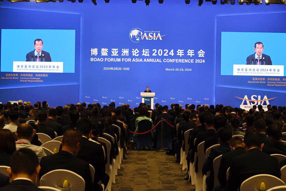 លោក ហ៊ុន សែន៖ សកម្មភាព​រ​ប​ស់ចិ​នក្នុង​ការ​សម្រប​សម្រួ​ល​ស្វែង​​ទៅរក​ប​ទ​ឈ​ប់​បាញ់​នៅអ៊ុយក្រែ​ន​ ​នឹ​ងក្លា​យ​ជាគំ​រូ​ដ៏ល្អ​​​ស​ម្រា​ប់​​ស​ហ​គ​ម​ន៍អ​ន្ត​រជា​តិ​​​ផ្សេ​ងទៀ​ត​​​