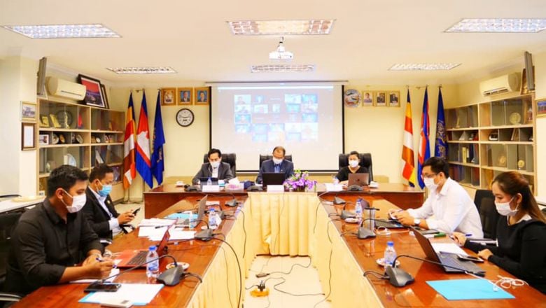 គ្រឹះស្ថាន​សិក្សាឯ​ក​ជនឯកភាពស្នើសុំពិភា​ក្សាជាមួយរដ្ឋាភិបាល និងក្រសួង​ពាក់ព័ន្ធ ដើម្បីស្នើ​សុំបើក​សាលាឡើង​វិញ