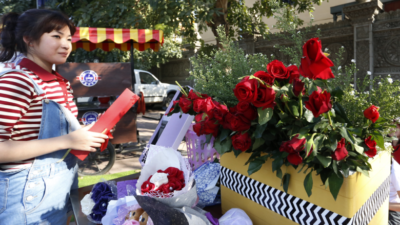 ក្រសួង​វប្បធម៌​ប្រាប់​ឱ្យ​ពលរដ្ឋ​ឈ្វេងយល់​ថ្ងៃ​ ១៤ ​កុម្ភៈ និង​ក្រសួង​អប់រំ​ឲ្យ​ទប់ស្កាត់​សកម្មភាព​មិនប្រក្រតី​ក្នុង​ថ្ងៃនោះ