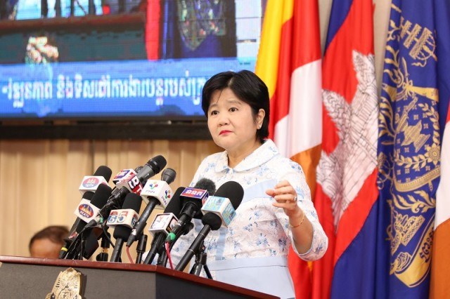 កម្ពុជា មិនទាន់មានផែនការចាក់វ៉ាក់សាំងឱ្យជនបរទេសឡើយ