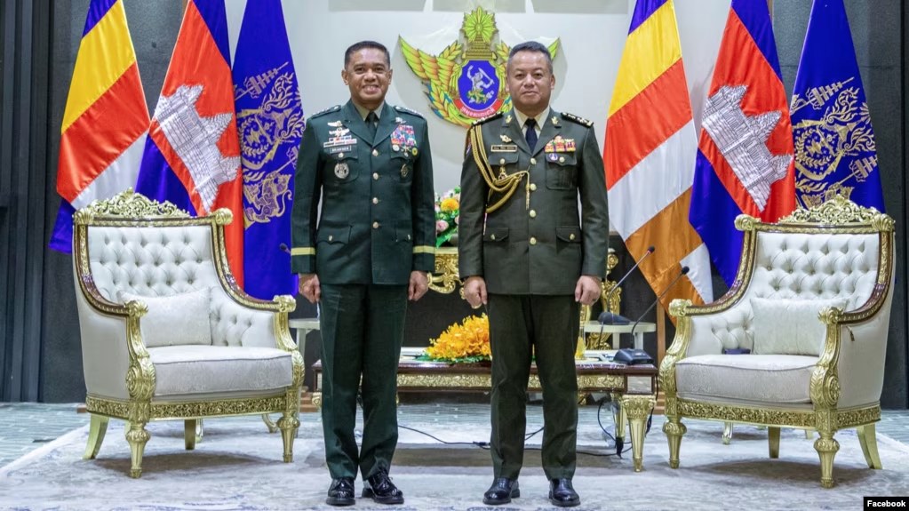 មន្រ្តី​កម្ពុជា៖ កម្ពុជា​និង​ហ្វីលីពីន​ត្រៀម​ធ្វើ​សមយុទ្ធ​រួមគ្នា​នា​ពេល​ខាង​មុខ 