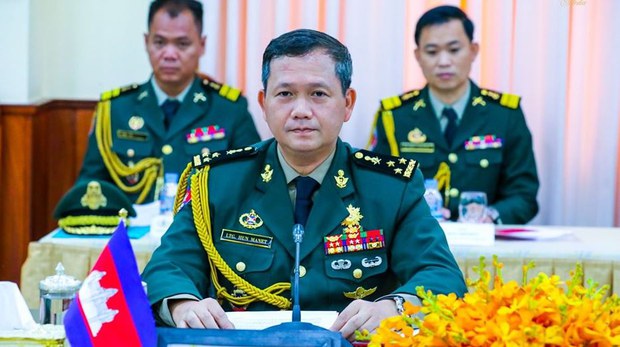 អ្នក​វិភាគ​រិះគន់​ក្រសួង​អប់រំ​ថា​ធ្វើ​ការ​តាម​បញ្ជា​របស់​លោក ហ៊ុន ម៉ាណែត