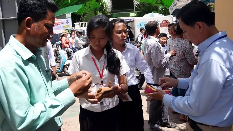 បេក្ខជនសរុបជាង១១ម៉ឺននាក់ត្រៀមខ្លួនប្រឡងបាក់ឌុបនៅថ្ងៃទី២១ធ្នូ
