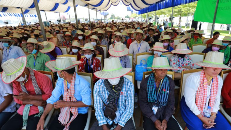 អាជ្ញាធរ​ទទួល​យក​ញ​ត្ដិ​ពី​តំណាង​សមា​គម​អង្គការ​សង្គម​ស៊ីវិល​ ក្រោយ​ជួបជុំ​សម្តែង​មតិ​ក្នុង​សន្និ​បាត​ប្រជាជន​ 