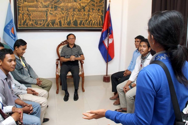 លោក កឹម សុខា ប្ដូរសកម្មភាពចុះតាមមូលដ្ឋាន មកថ្លែងសារនយោបាយមុនការបោះឆ្នោតនៅបក្សវិញ?